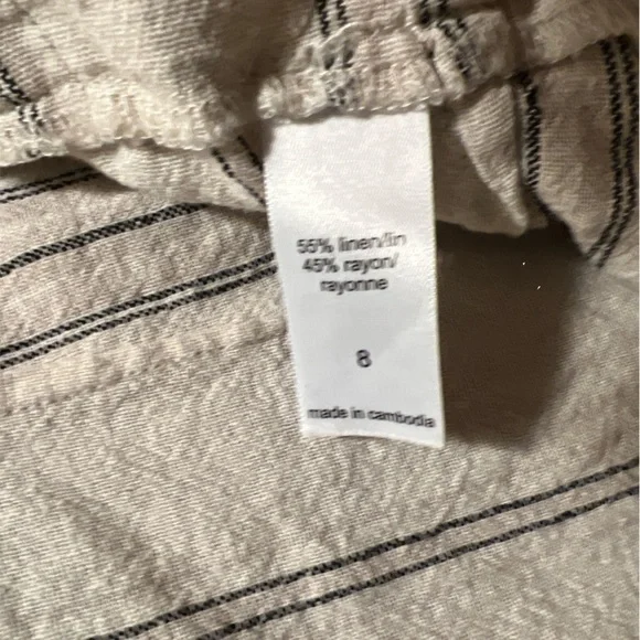 Maurice’s Linen button skirt Size 6 - Picture 3 of 4